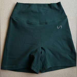 Forest green short biker shorts